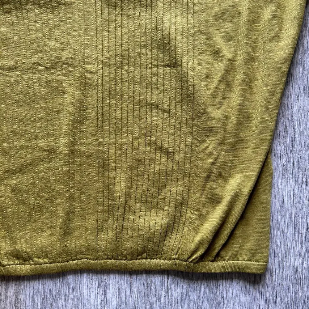✨ Prana Olive Green “Ocupas Popover” Boxy Pleated Short Sleeve T-Shirt Sz Medium - Picture 6 of 12